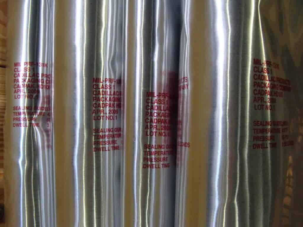 sealing-bags-closeup